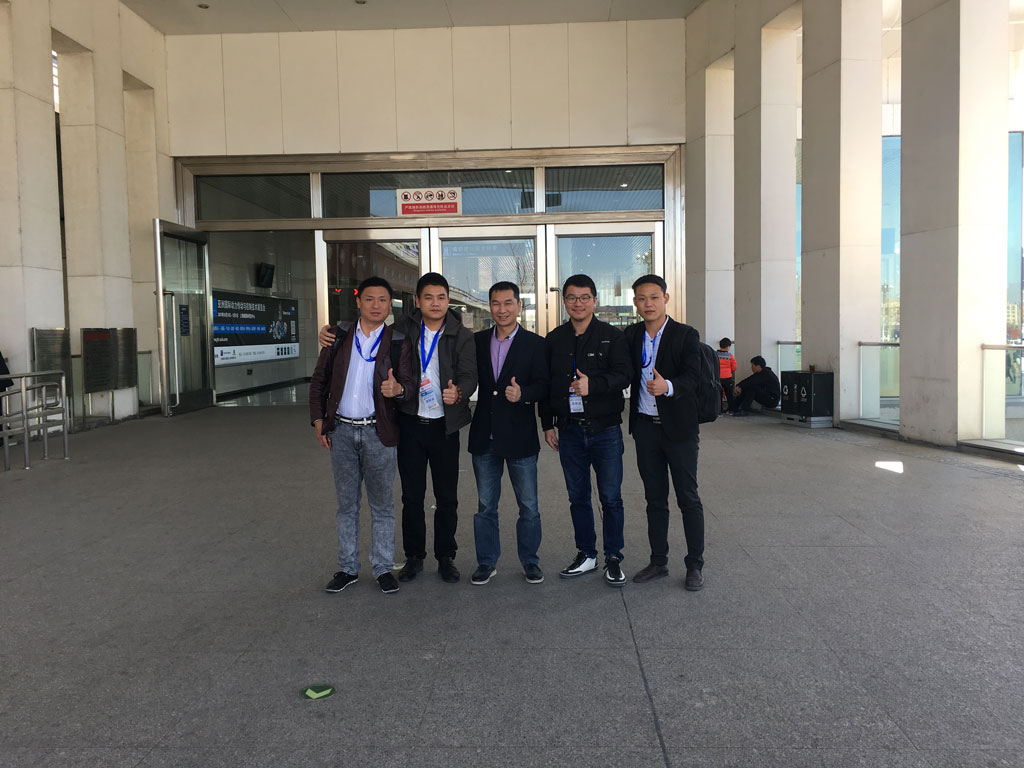 雅丽斯门锁五金团队