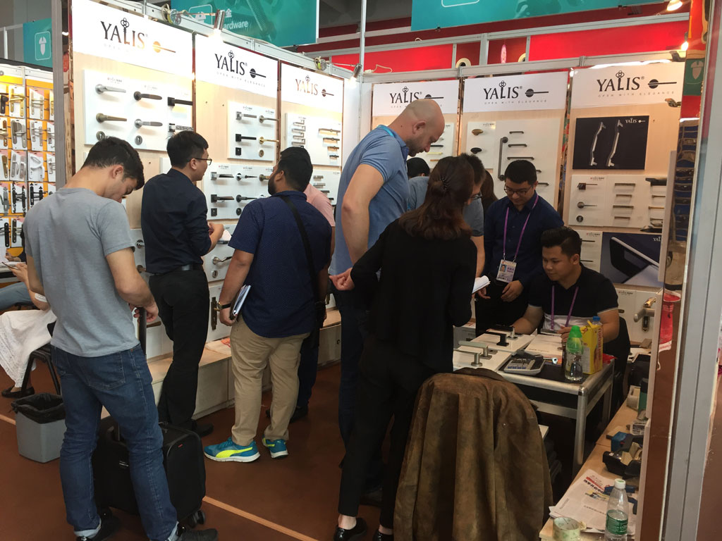 广交会雅丽斯客户互动