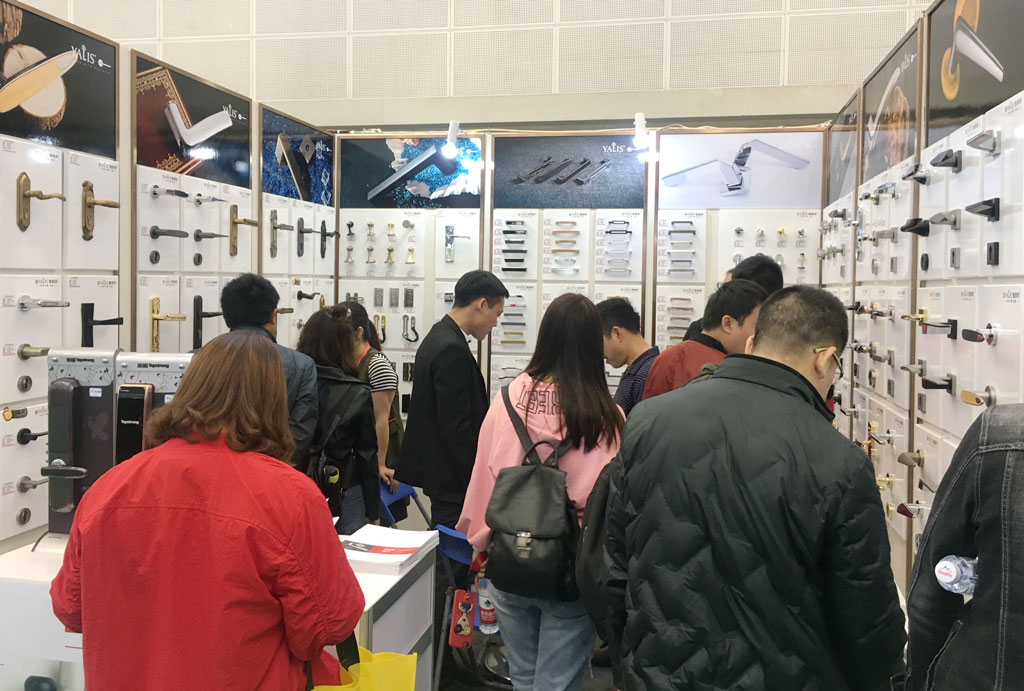 雅丽斯卧室房门锁